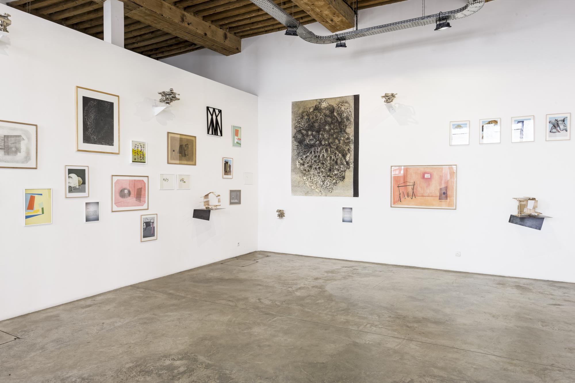 C'est bien sûr l'horizon mais ce sont surtout les cloisons